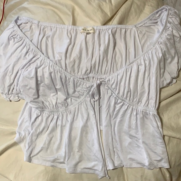 white flowy top - Picture 1 of 3